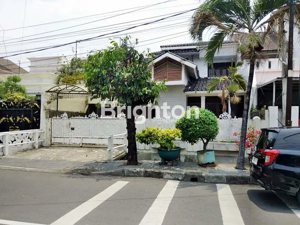 image DIJUAL RUMAH DI PULO ASEM RAWAMANGUN JAKARTA TIMUR. TERLETAK DI PINGGIR JALAN YANG RAMAI, DEKAT DENGAN 2 TOSERBA. (1)