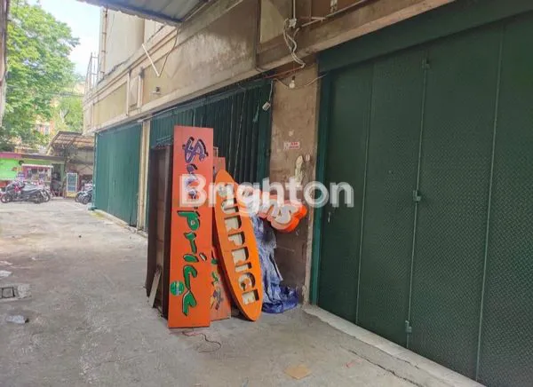 image RUKAN HOOK GANDENG LIMA LANTAI LOKASINYA STRATEGIS SUNTER JAKARTA UTARA (2)