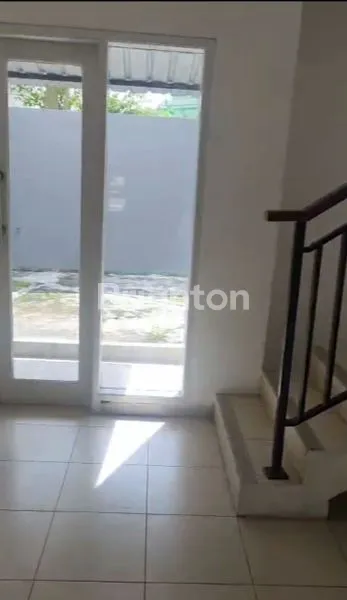 image RUMAH 2 LANTAI STRATEGIS DI JANTUNG KOTA SAMARINDA, KOMPLEK GRAND MAHAKAM CITY (7)