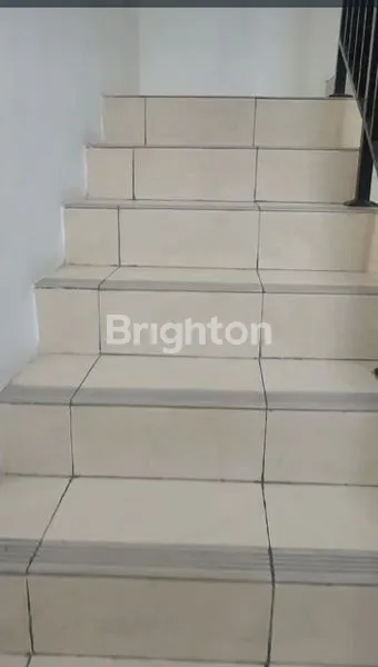 image RUMAH 2 LANTAI STRATEGIS DI JANTUNG KOTA SAMARINDA, KOMPLEK GRAND MAHAKAM CITY (6)