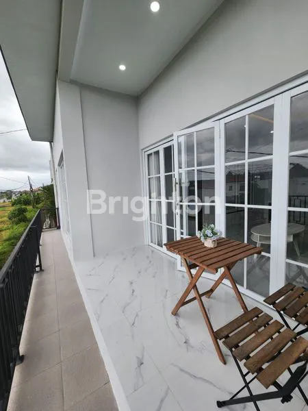 image RUMAH 2 LANTAI FULLY FURNISHED DI PERERENAN, DEKAT PANTAI DAN FASILITAS KOTA (5)
