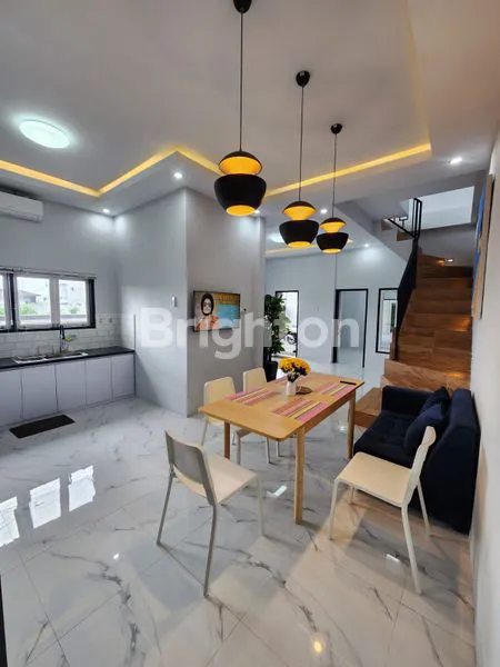 image RUMAH 2 LANTAI FULLY FURNISHED DI PERERENAN, DEKAT PANTAI DAN FASILITAS KOTA (3)
