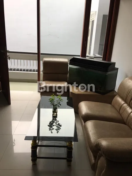 image RUMAH MEWAH SIAP HUNI FULL FURNISHED LOKASI STRATEGIS BABATAN PRATAMA (7)