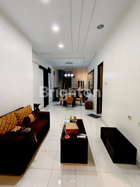 image RUMAH MEWAH FULLY-FURNISHED 4+1 KT DI TENGAH KOTA SEMARANG, AKSES STRATEGIS (3)