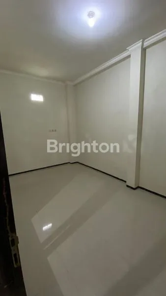 image RUMAH BAGUS 2 LT HABIS RENOV DAERAH SUKUN (5)