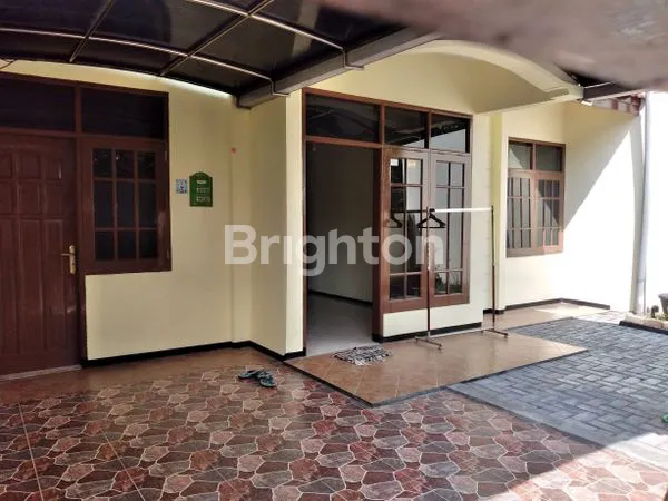 image RUMAH KLASIK 1 LANTAI SIAP HUNI (2)