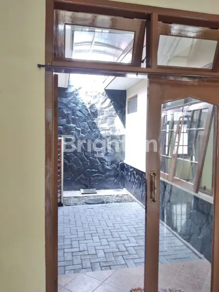 image RUMAH KLASIK 1 LANTAI SIAP HUNI (4)