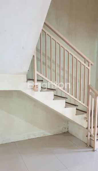 image RUMAH 2 LANTAI BABATAN PRATAMA (7)