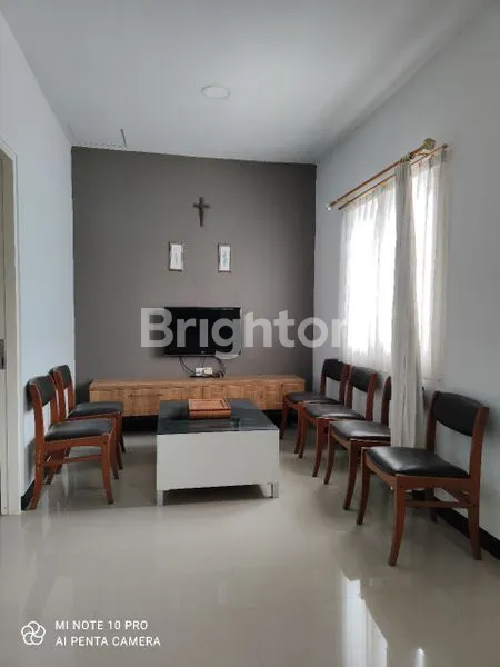 image RUMAH HOOK  TERAWAT DARMO PERMAI  (3)