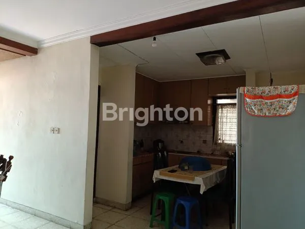 image RUMAH STRATEGIS 1,5 LANTAI DI TANJUNG DUREN – HOOK & BEBAS BANJIR! (5)