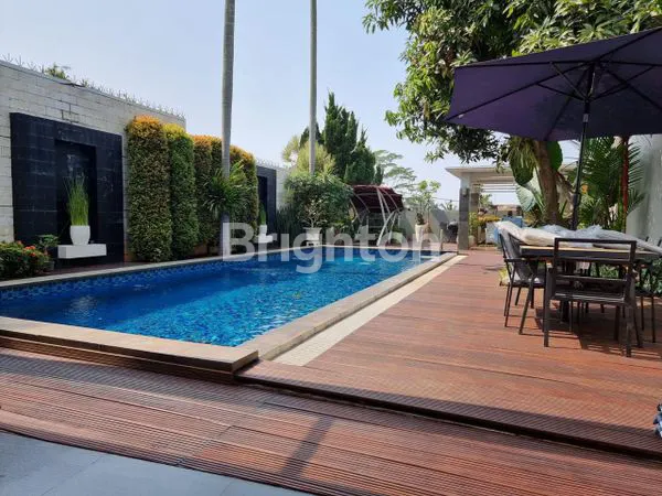 image RUMAH MEWAH ADA KOLAM RENANG BANYUMANIK SEMARANG  (4)