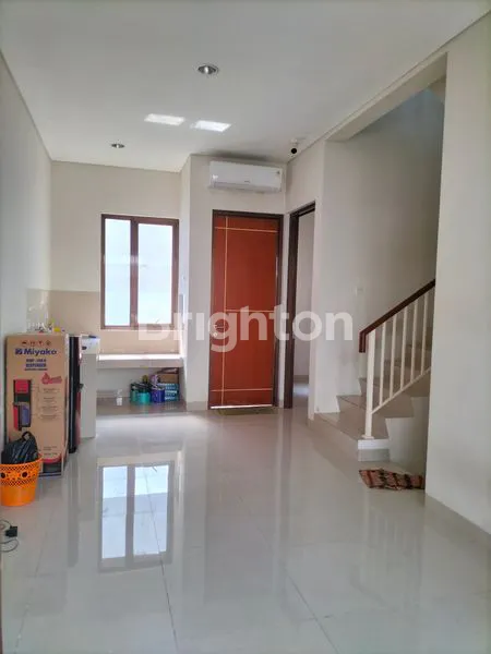 image THAMES CITRA SENTUL RAYA RUMAH 2 LANTAI SIAP HUNI (2)