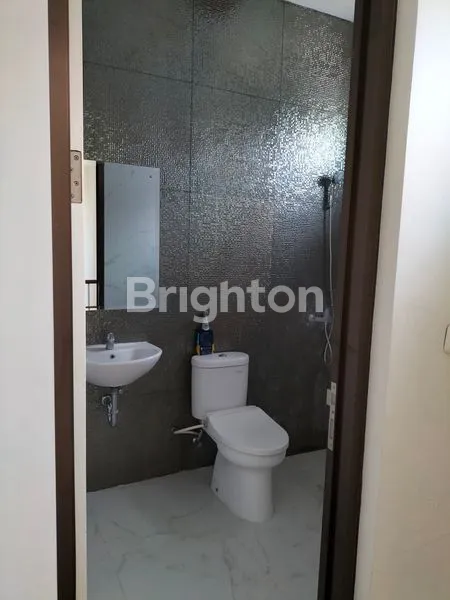 image THAMES CITRA SENTUL RAYA RUMAH 2 LANTAI SIAP HUNI (7)