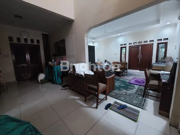 image RUMAH BESAR SIAP HUNI DI KEMANGGISAN JAKARTA BARAT (2)