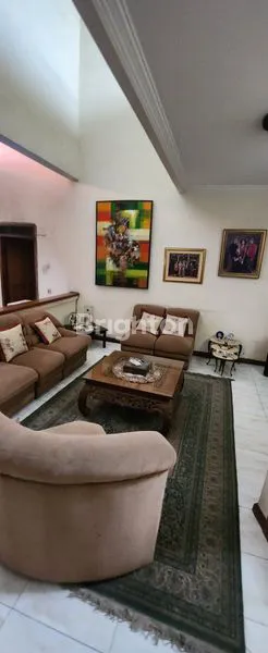 image RUMAH MEWAH 4+2 KT DI JEMURSARI SURABAYA, HADAP BARAT LAUT, HARGA TERJANGKAU! (6)