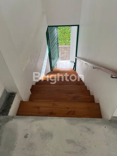 image DISEWAKAN RUKO 2 LANTAI DI CANGGU (4)