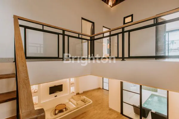 image BRAND NEW VILLA 3 + 1 BR STRATEGIC AT PERERENAN CANGGU (3)