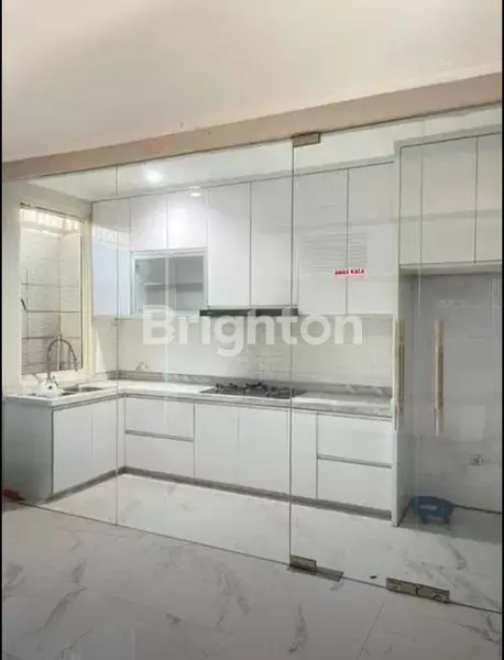 image SIAP HUNI, RUMAH 3 LANTAI NON FURNISH KAWASAN GADING SERPONG , TANGERANG (4)