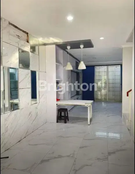 image SIAP HUNI, RUMAH 3 LANTAI NON FURNISH KAWASAN GADING SERPONG , TANGERANG (1)