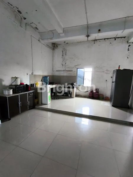 image RUKO 3 LANTAI STRATEGIS SEMI-FURNISHED DI PUSAT KOTA PEKANBARU (4)