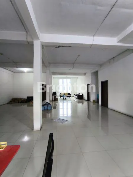 image RUKO 3 LANTAI STRATEGIS SEMI-FURNISHED DI PUSAT KOTA PEKANBARU (8)