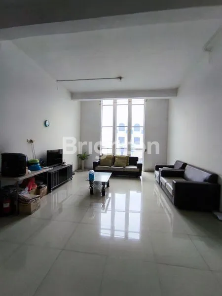 image RUKO 3 LANTAI STRATEGIS SEMI-FURNISHED DI PUSAT KOTA PEKANBARU (3)