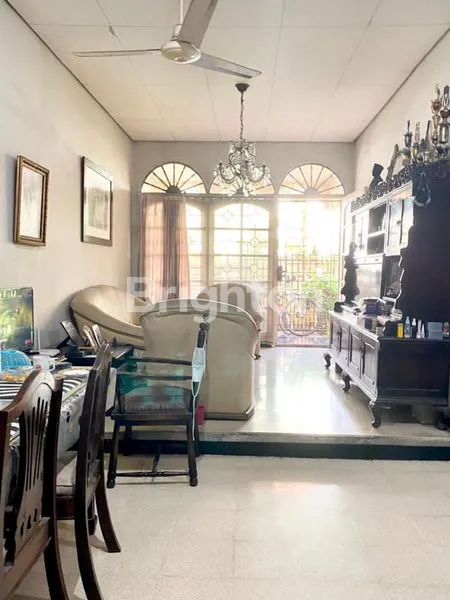 image RUMAH DI LOKASI STRATEGIS DEKAT MRT LEBAK BULUS JAKSEL (4)