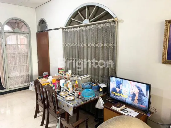 image RUMAH DI LOKASI STRATEGIS DEKAT MRT LEBAK BULUS JAKSEL (6)