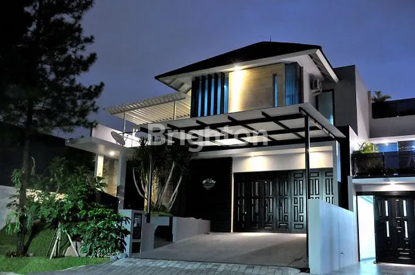 RUMAH MEWAH STRATEGIS SIAP HUNI DI KOTA MALANG