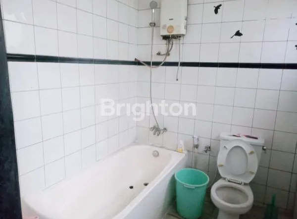 image RUMAH ESTETIK 2 LANTAI VIEW BANDUNG LOKASI STRATEGIS SEBELAH LAPANGAN GOLF DAGO DI SAYAP DAGO BANDUNG COCOK UNTUK CAFE, GUEST HOUSE, HUNIAN, KANTOR ATAU INVESTASI (7)