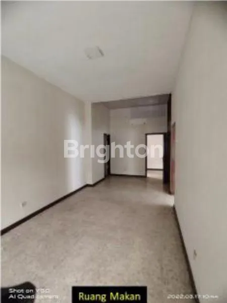 image RUMAH LUAS DI LOKASI STRATEGIS SALEMBA, JAKARTA PUSAT. (7)