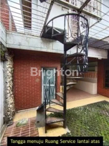 image RUMAH LUAS DI LOKASI STRATEGIS SALEMBA, JAKARTA PUSAT. (3)