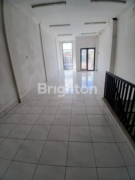 image RUKO 2 LANTAI DI LOKASI STRATEGIS – JL. IR. SOEKARNO, KEDIRI, TABANANP (3)