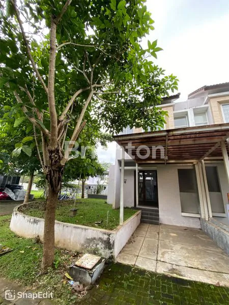image RUMAH HOOK MEWAH 2 LANTAI DEKAT KAMPUS BINUS MALANG (1)