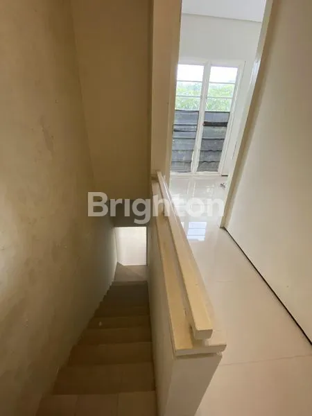 image RUMAH HOOK MEWAH 2 LANTAI DEKAT KAMPUS BINUS MALANG (5)
