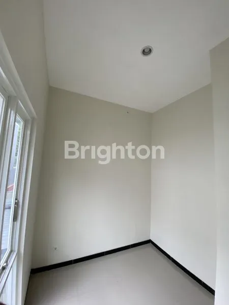 image RUMAH HOOK MEWAH 2 LANTAI DEKAT KAMPUS BINUS MALANG (6)