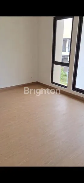 image RUMAH MEWAH 2 LANTAI CLUSTER CARSON GADING SERPONG (4)