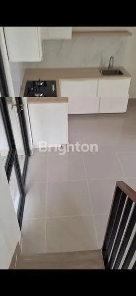 image RUMAH MEWAH 2 LANTAI CLUSTER CARSON GADING SERPONG (2)