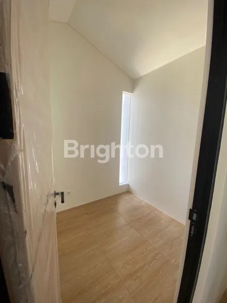 image RUMAH SIAP HUNI 2 LANTAI FULL FURNISHED DI CENDANA ICON LIPPO KARAWACI (4)