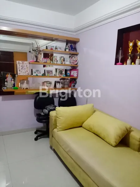 image TURUN HARGA RUMAH NGINDEN INTAN TIMUR MINIMALIS 2 LANTAI SIAP HUNI (2)