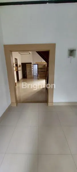 image RUMAH SEWA SEMI-FURNISHED LOKASI STRATEGIS DI GATOT SUBROTO, DENPASAR (5)