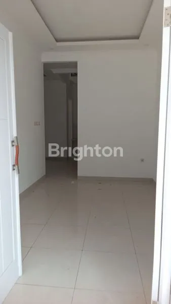 image HUNIAN ESTETIS 2 LANTAI DI DALAM CLUSTER JAGAKARSA (7)