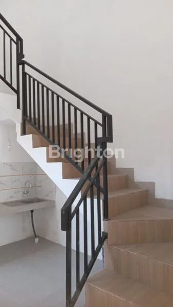 image HUNIAN ESTETIS 2 LANTAI DI DALAM CLUSTER JAGAKARSA (3)