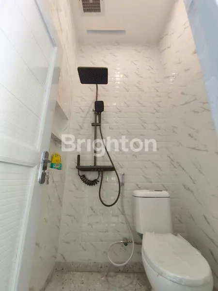 image RUMAH BARU CANTIK SIAP HUNI DI JALAN A.W. SYAHRANIE, SAMARINDA (6)