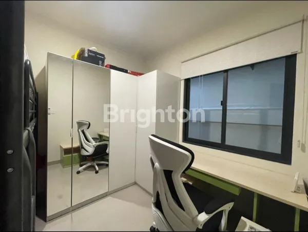 image CLUSTER LEONORA, GADING SERPONG, WITH ATTIC ROOM, FULL FURNISHED, STRATEGIS (4)