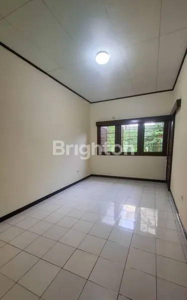 image RUMAH MEWAH 2 LANTAI DI BINTARO SEKTOR I, LOKASI STRATEGIS DEKAT FASILITAS (7)