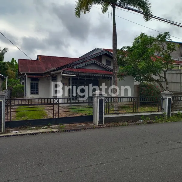 image RUMAH LOKASI SANGAT STRATEGIS DI JL. SEJAHTERA 1, PONTIANAK (1)