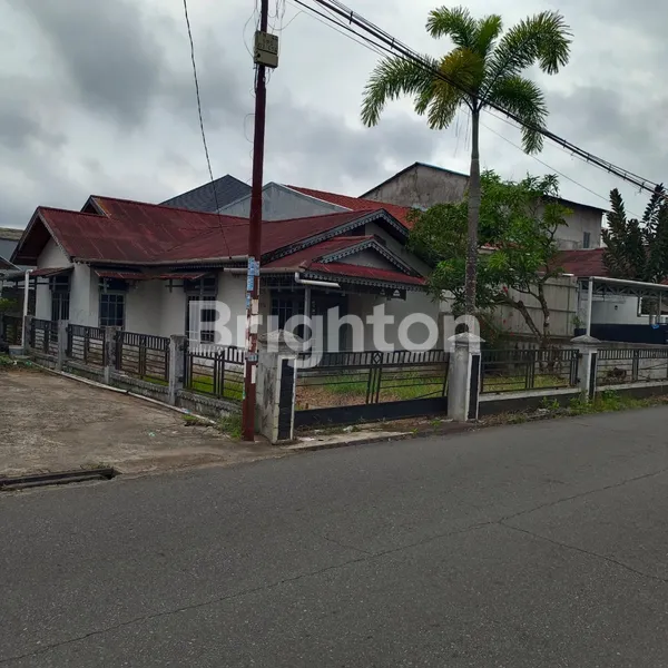 image RUMAH LOKASI SANGAT STRATEGIS DI JL. SEJAHTERA 1, PONTIANAK (3)