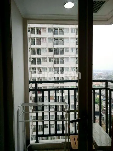 image HOT DEAL! STUDIO MARGONDA RESIDENCE DEPOK FULL FURNISHED – HADAP POOL ,DEKAT UI & STASIUN (2)