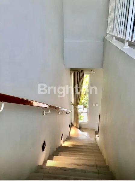 image DISEWAKAN *RUMAH SEMI-FURNISED, STRATEGIS, ONE GATE CLUSTER. KIWI RESIDENCE ,  GRAHA RAYA BINTARO (3)